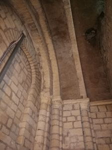 A picture showing semi-circular arches.